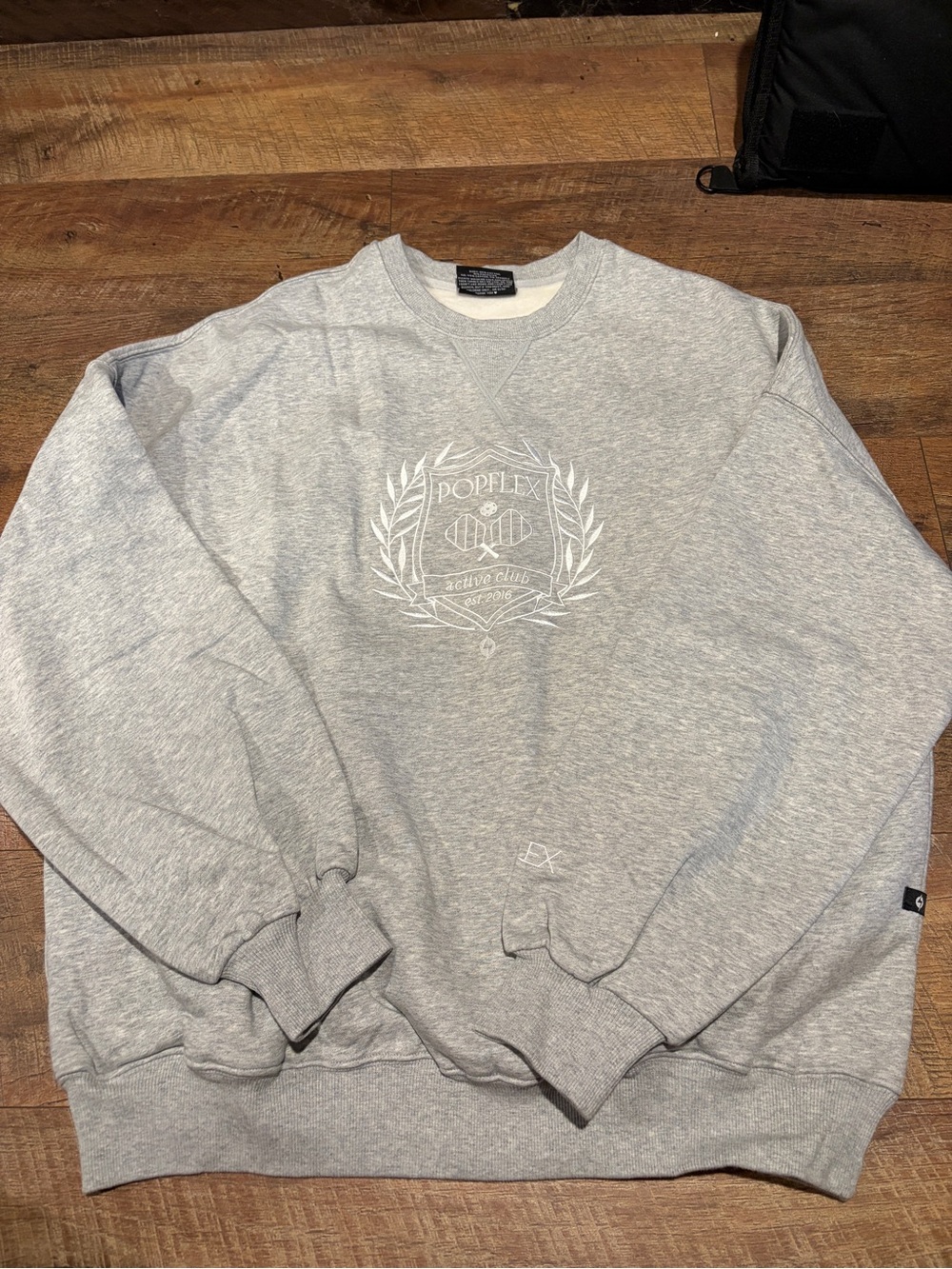 POPFLEX Women’s Gray Crewneck Sweatshirt - L/XL - NEVER WORN